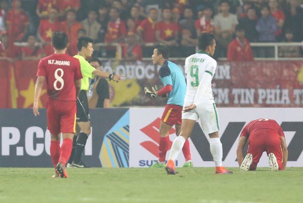 Bóng đá Việt Nam - Bán kết AFF Cup 2016, Việt Nam vs Indonesia: Ngày nước mắt hơn mưa (Hình 4).