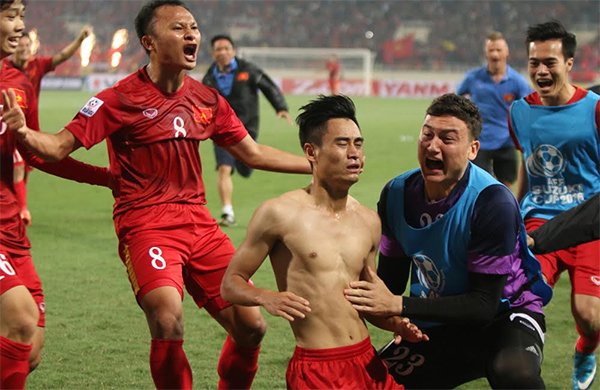 Bóng đá Việt Nam - Bán kết AFF Cup 2016, Việt Nam vs Indonesia: Ngày nước mắt hơn mưa (Hình 5).